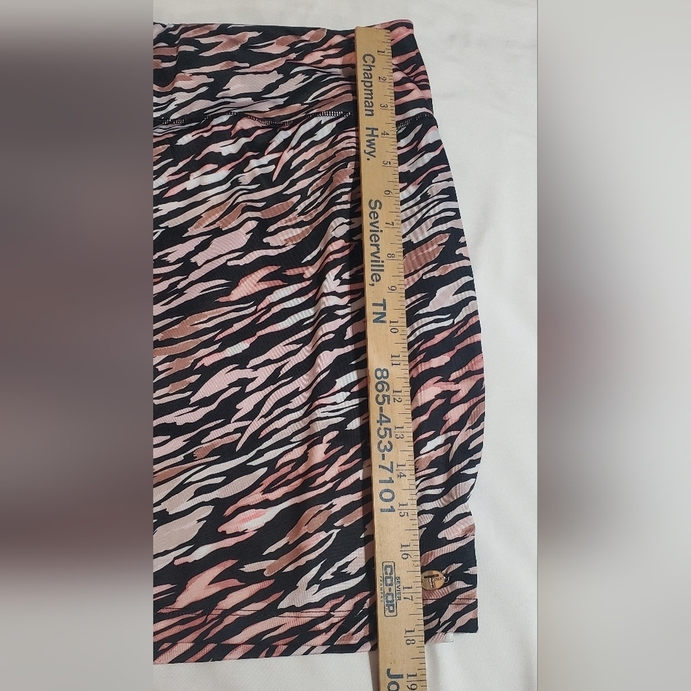 Tahari Skort Pink, White And Black Zebra Print. Sz 3X - Picture 5 of 5